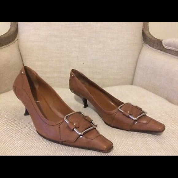 Prada Pumps Brown Leather Buckle Retro Kitten Heel - Picture 1 of 8